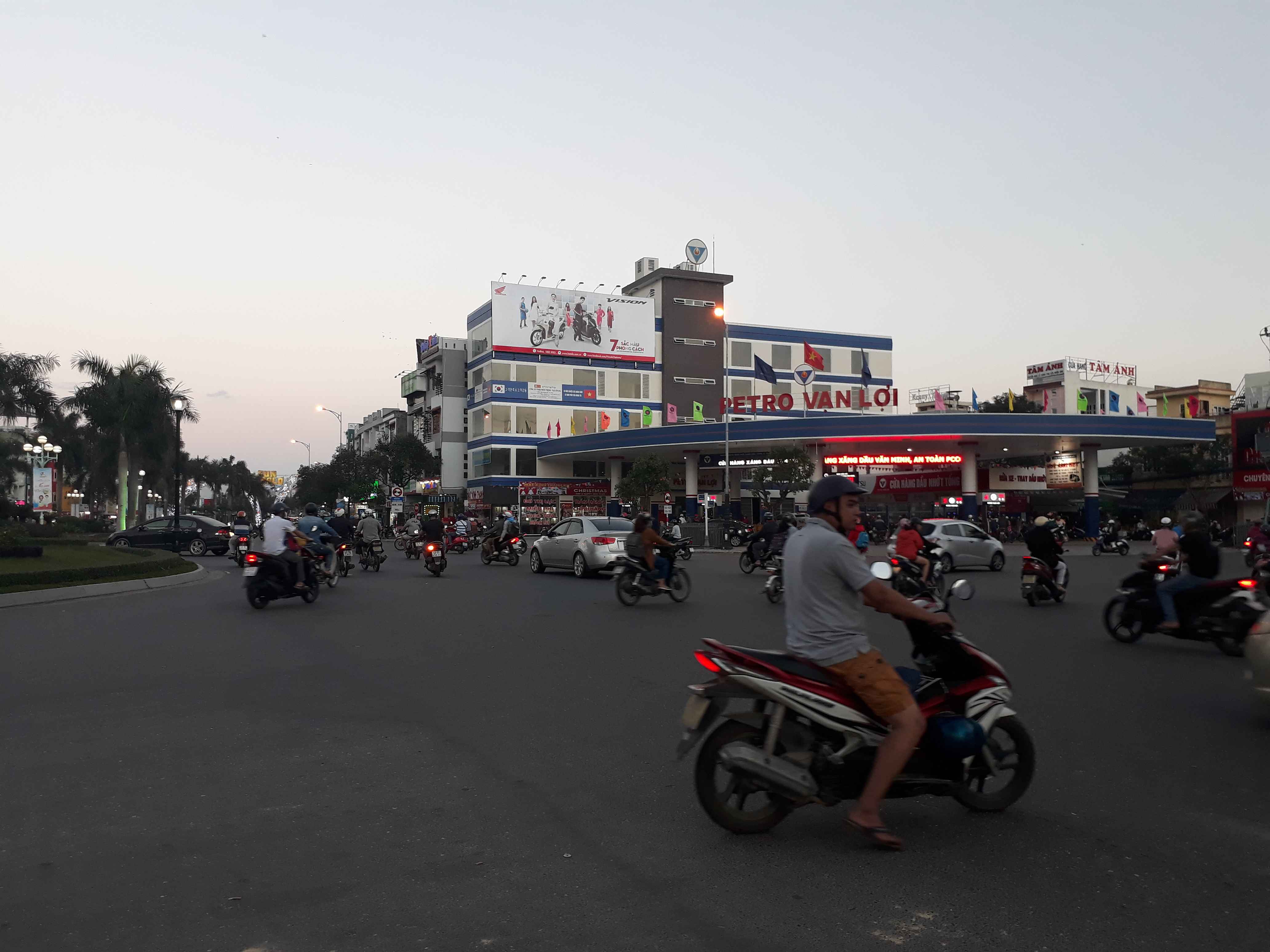 đường Điện Biên Phủ