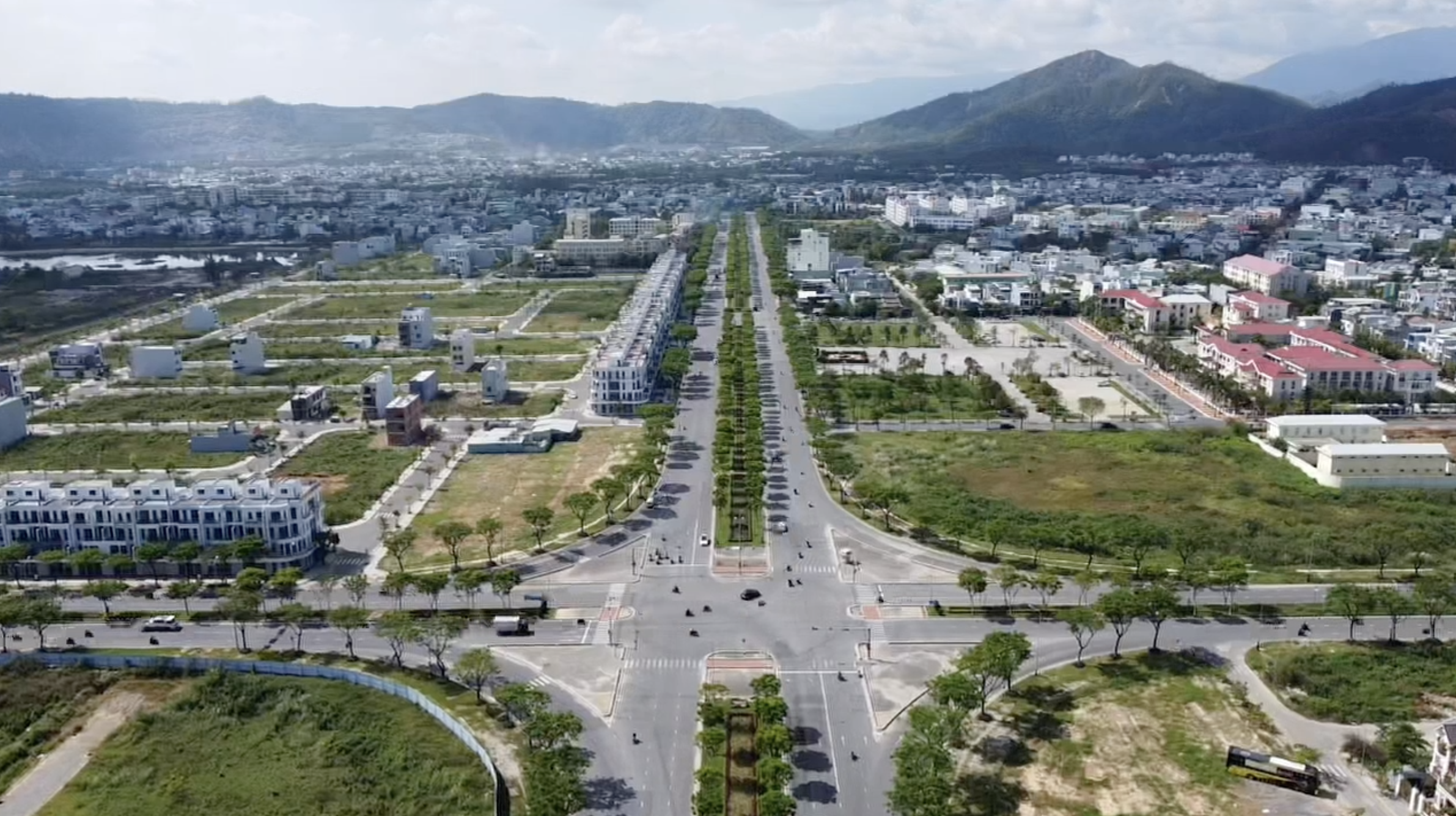 đường Nguyễn Sinh Sắc Đà Nẵng