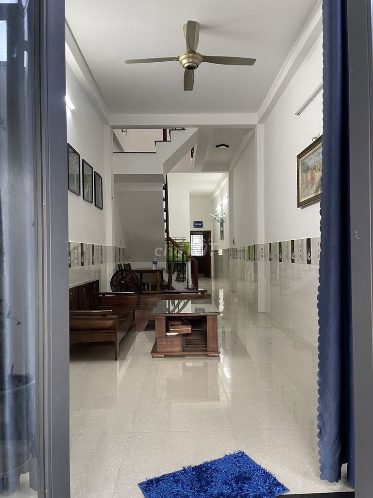 đường Lạc Long Quân