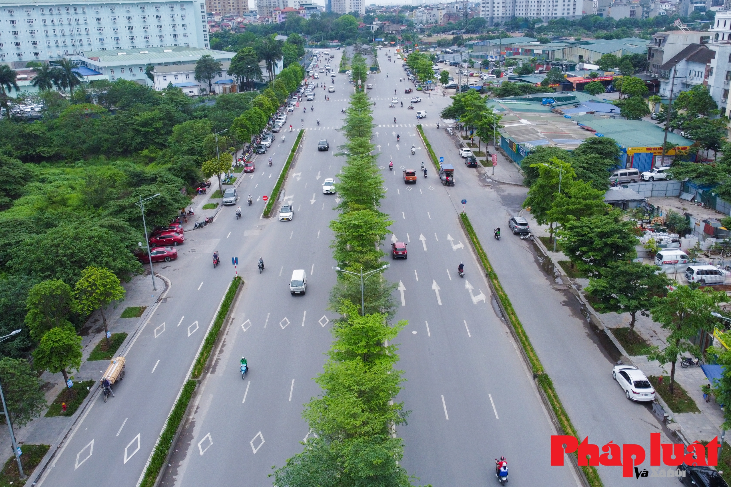 đường Nguyễn Xiển