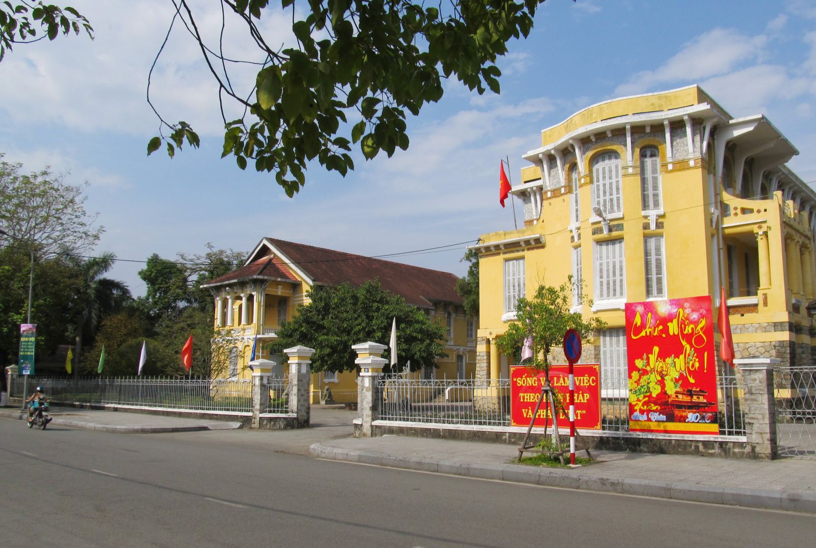 đường Lê Lợi Huế