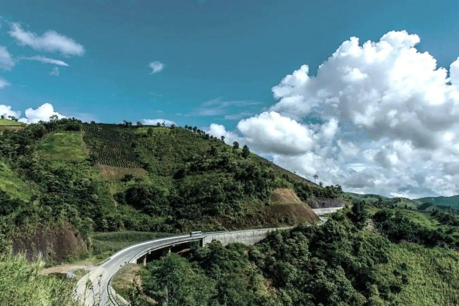 đường Ngự Bình Huế