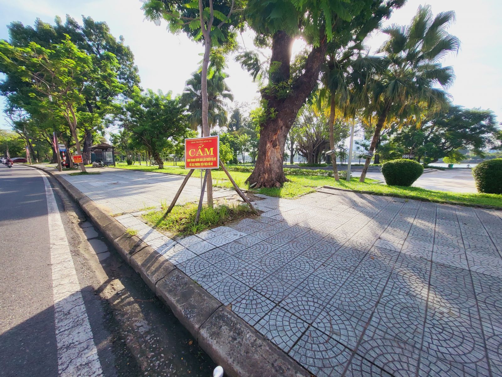 đường Trần Hưng Đạo