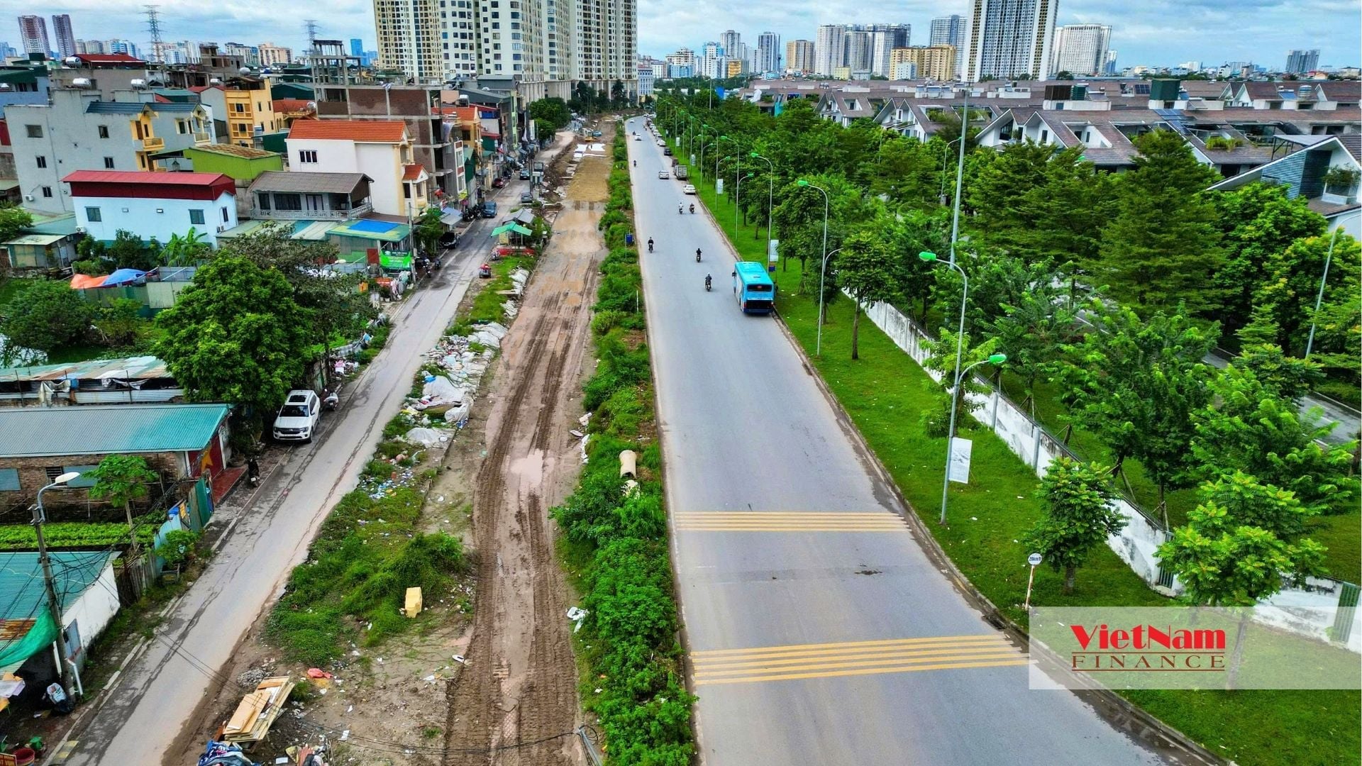 đường Minh Khai ở Hà Nội