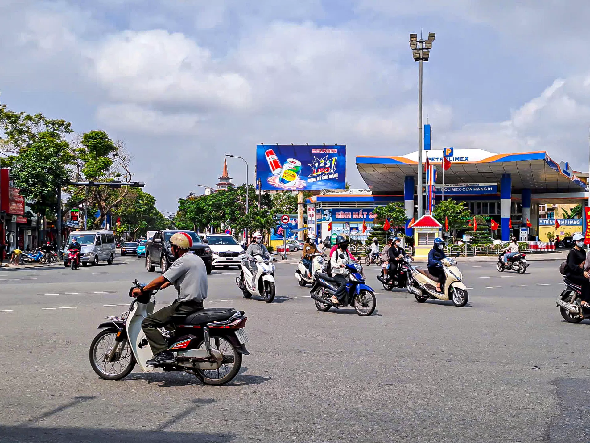 đường Bà Triệu ở Huế