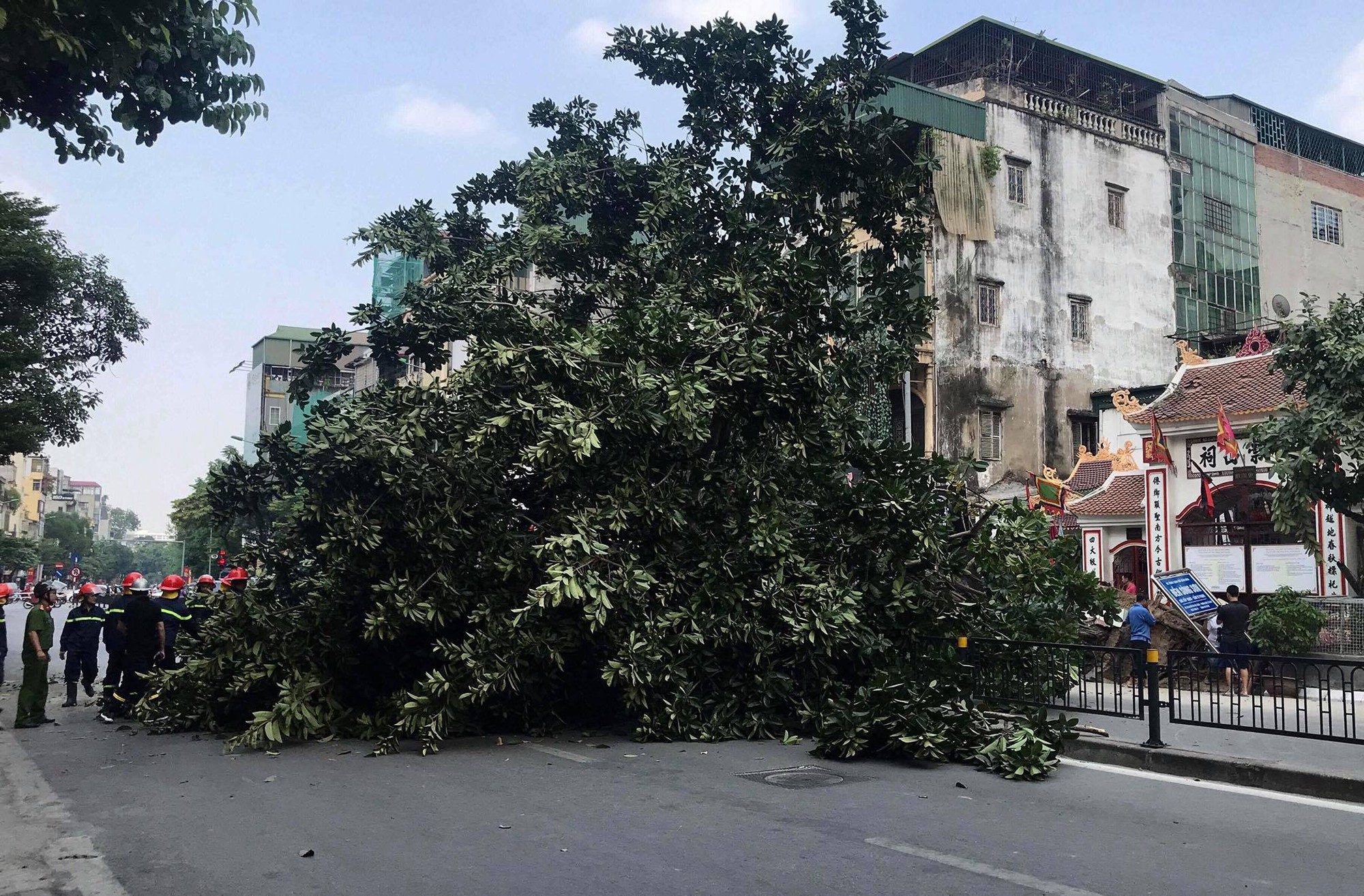 đường Tôn Đức Thắng ở Hà Nội