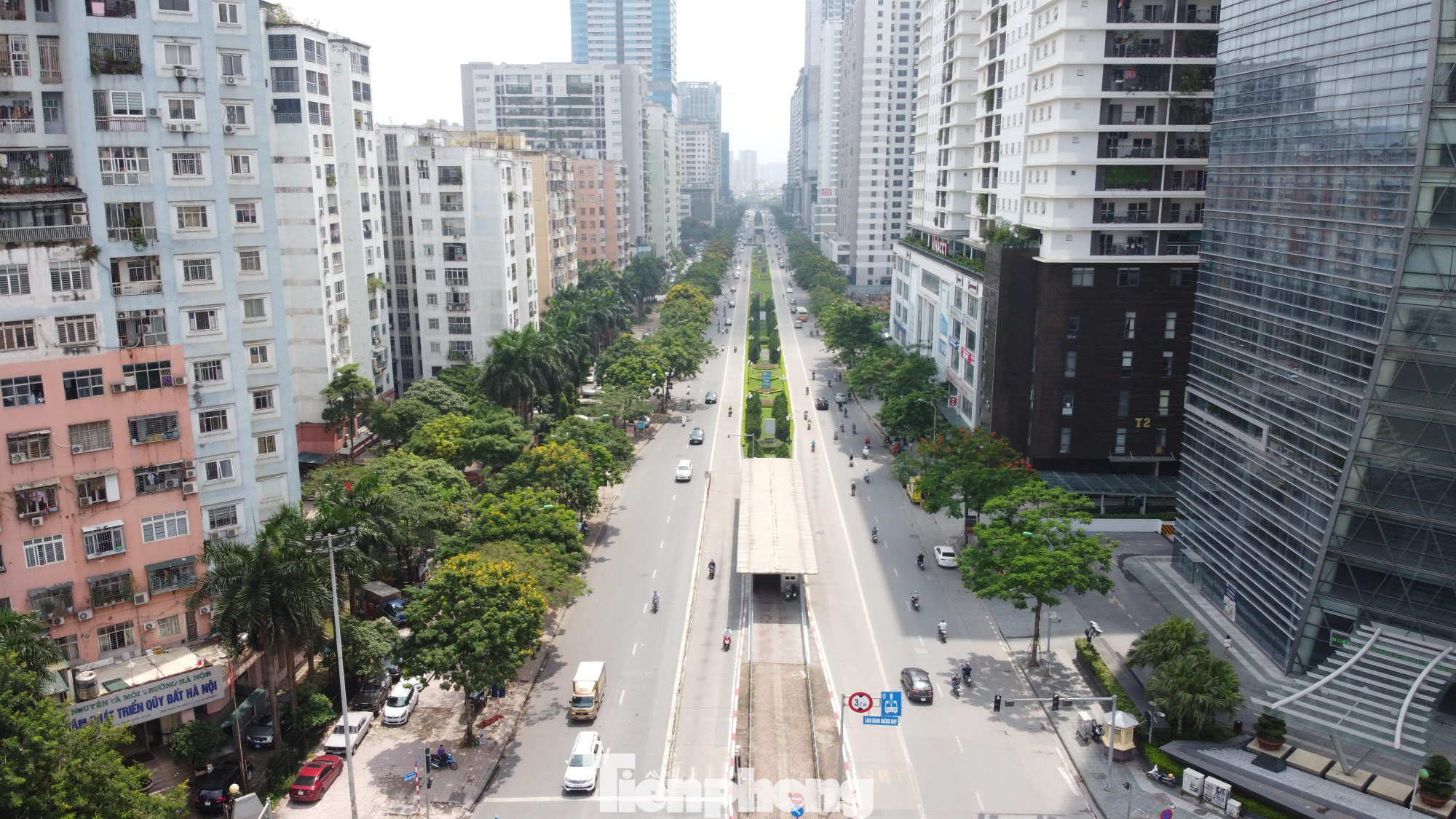 đường Lê Văn Lương