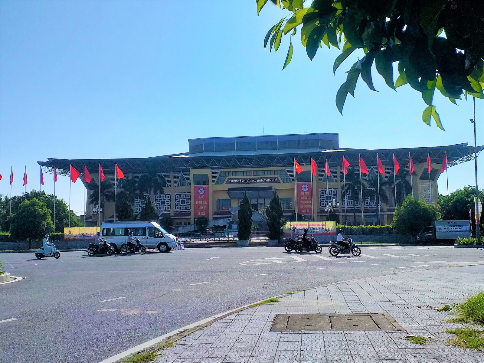 đường Bà Triệu