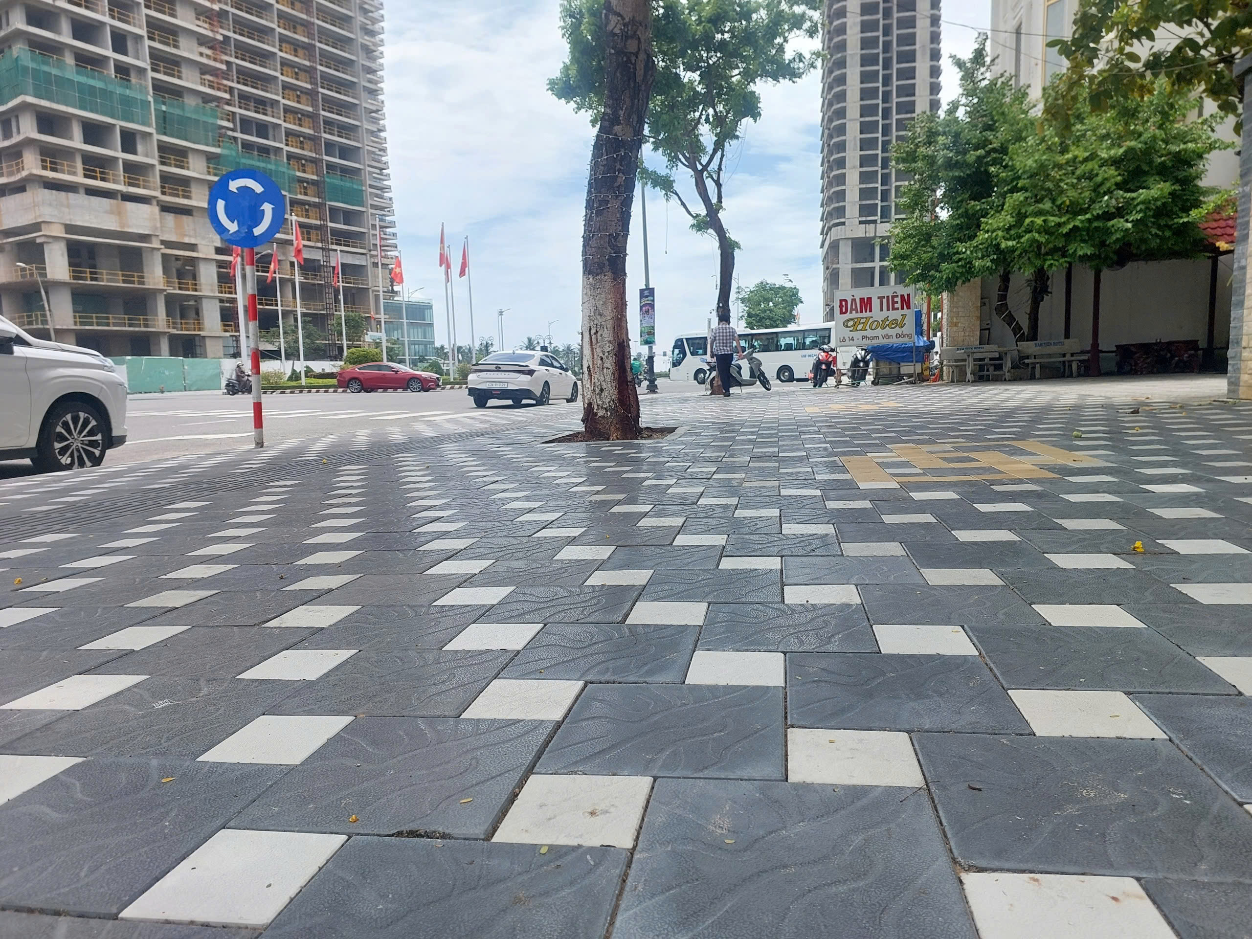 đường Phạm Văn Đồng ở Đà Nẵng